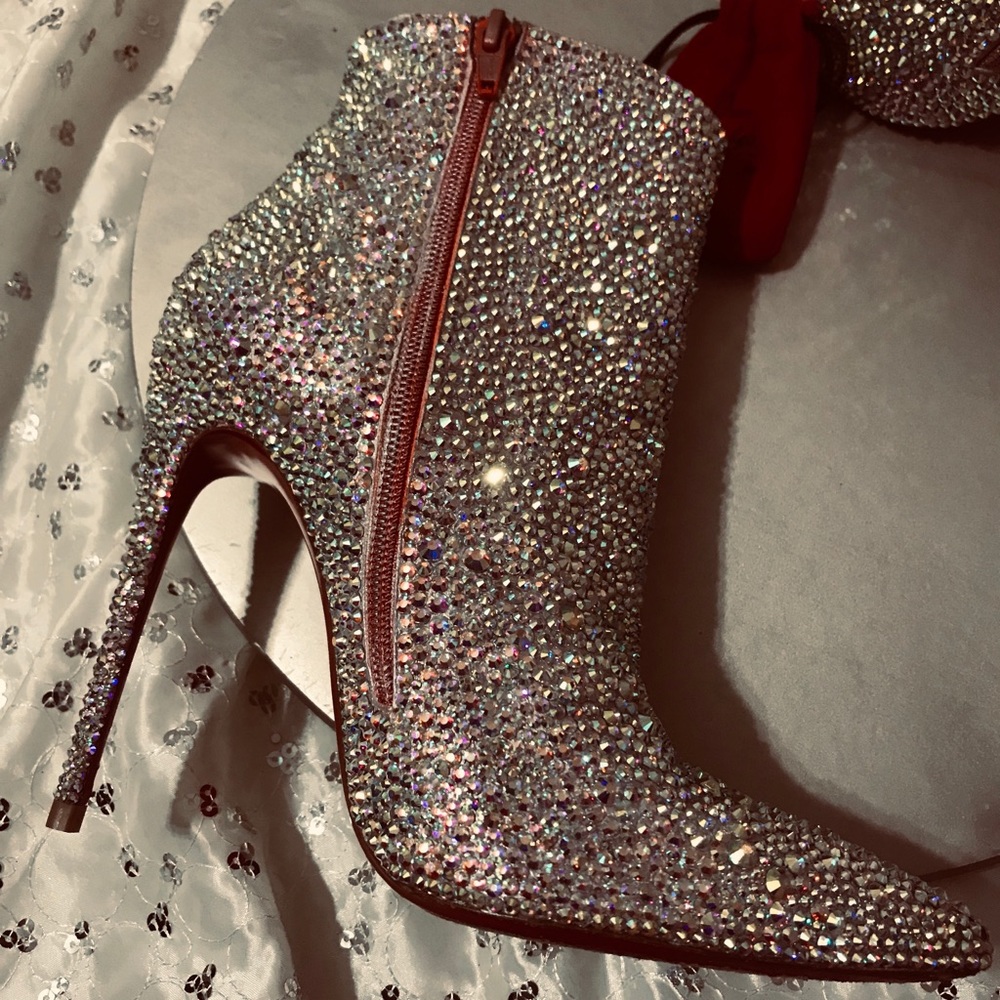 [SOLD]❤️Christian Louboutin So Kate Booties - Picture 8 of 8